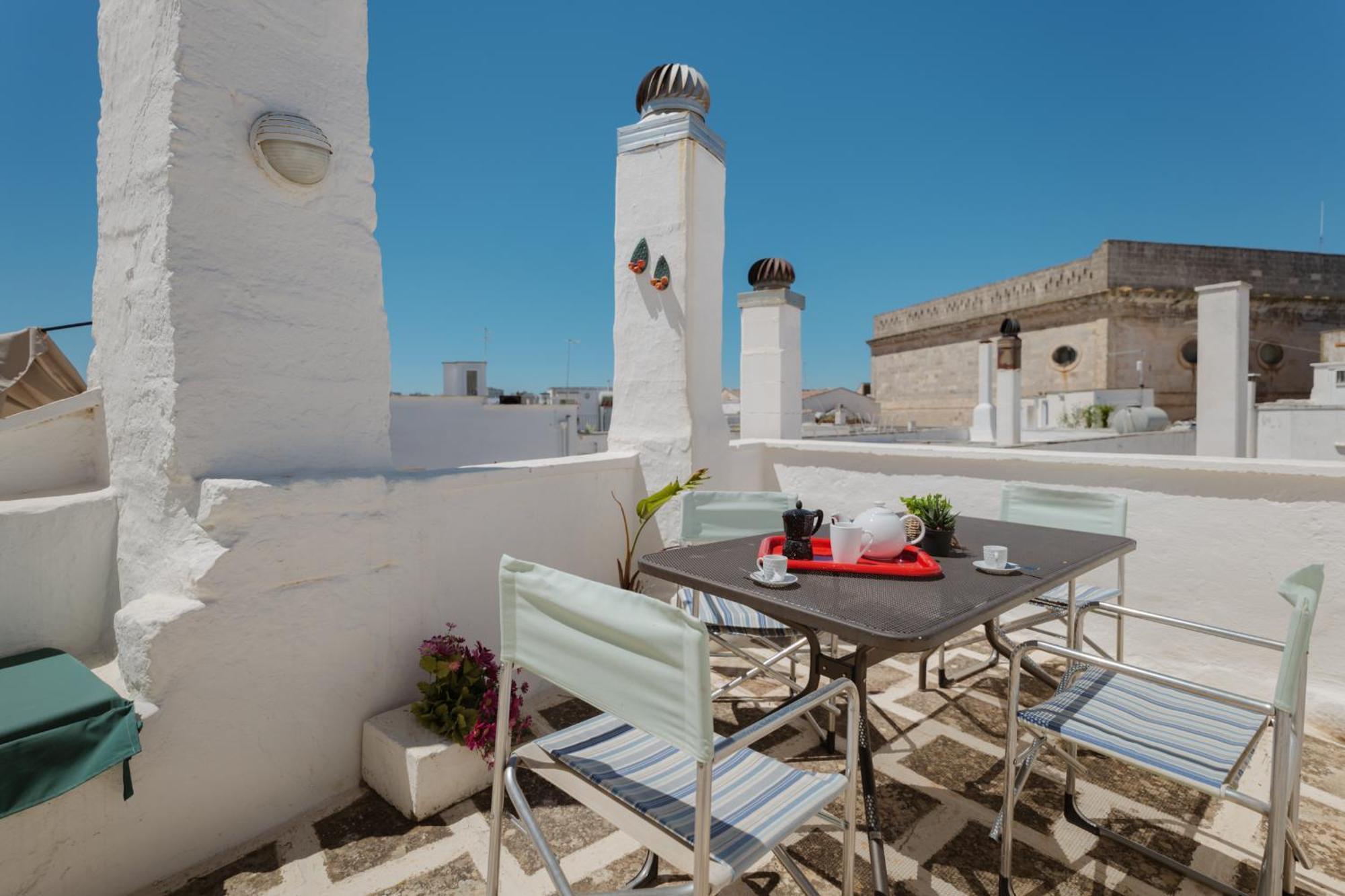 Dimora Lavinia Casa Vacanze Centro Storico Ostuni Exterior photo
