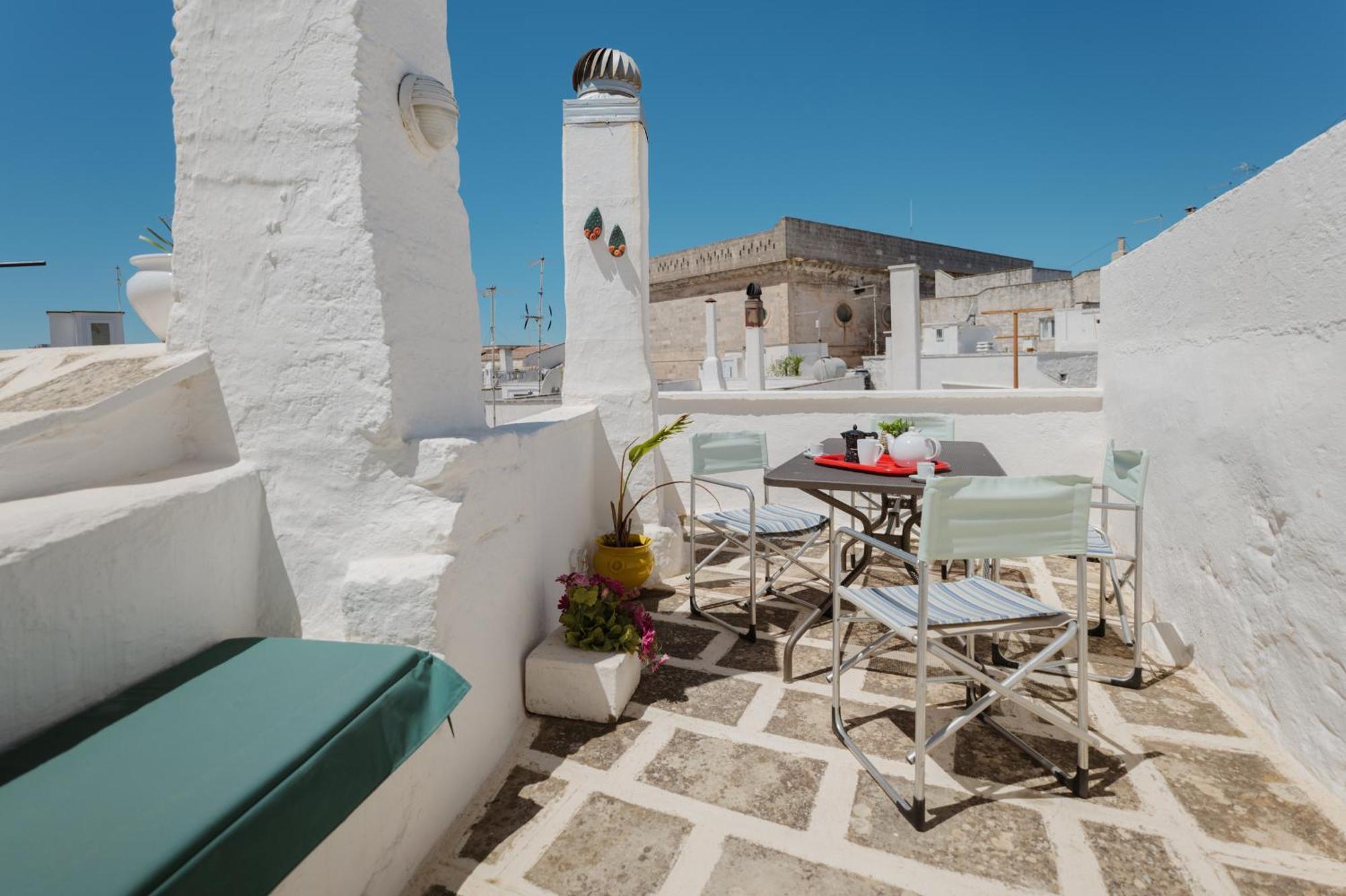 Dimora Lavinia Casa Vacanze Centro Storico Ostuni Exterior photo
